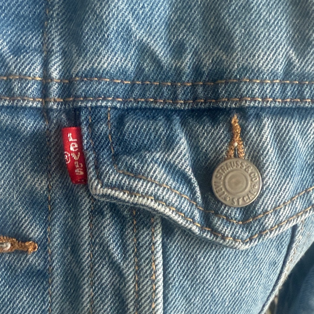 Levi's Kid’s Light Blue Jean Jacket Sz 10/12 - Picture 2 of 8